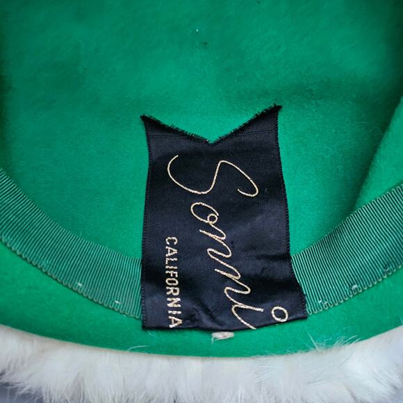 VTG White Rabbit Fur Hat Sonni California Green Velvet Fascinator Elegant 60s - Picture 5 of 10